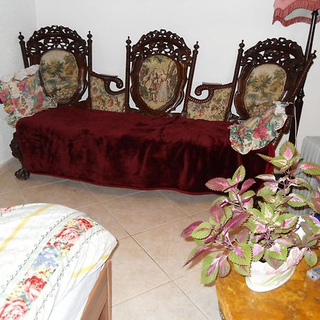 Bed&Breakfast In Flueh Hofstetten-Fluh Номер фото